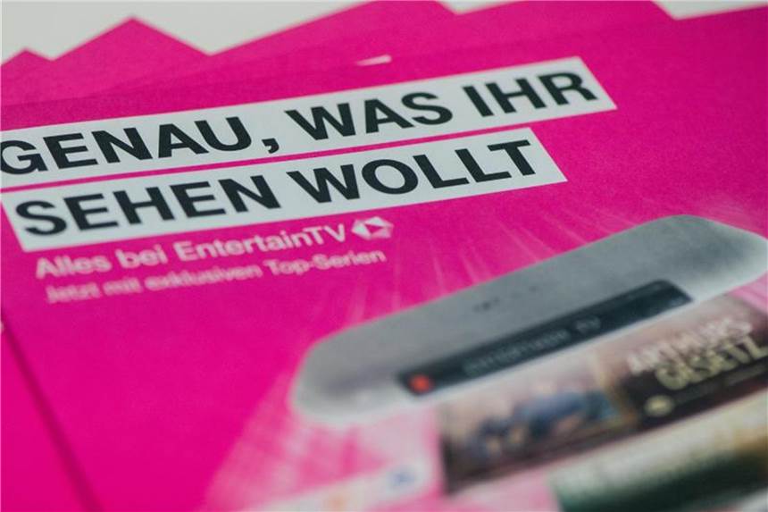 Neue Telekom-Hardware: Router und ein Smart Speaker Künftig nicht mehr nur für Telekomkunden: Entertain TV mit mehr als 100 Sendern soll für Kunden aller Internetanbieter verfügbar werden. Foto: Franziska Gabbert/dpa-tmn