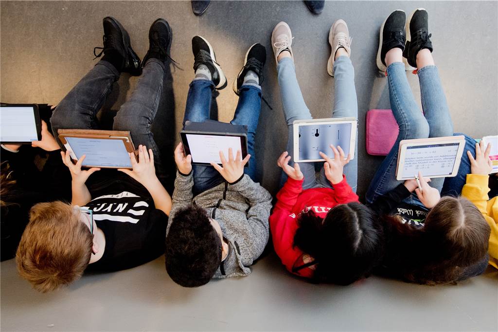 Künftig sollen gerade Tablets häufiger im Unterricht verwendet werden.