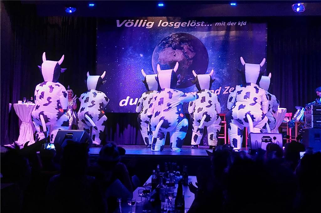 Kuhtanz von der Gruppe „Die Hühner".
