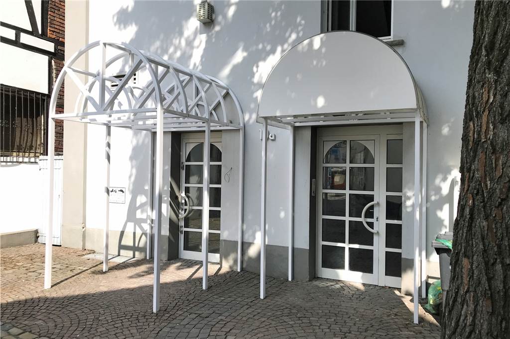 Sprecherin erklärt: Darum ziehen wir in eine ehemalige Spielhalle in Werne Der Eingang zur ehemaligen Spielhalle.