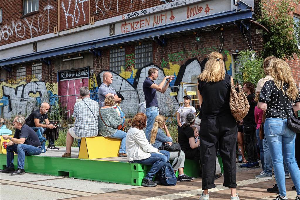 Kunst, Kultur, Musik und jede Einblicke in die Zukunft des Hafens und wie sehr er sich bereits gewandelt hat, gab es beim 11. Hafenspaziergang am 26.8. am Dortmunder Hafen.