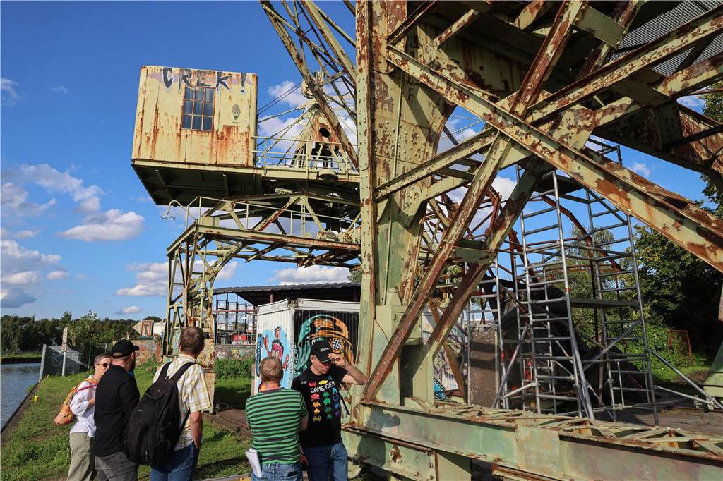 Kunst, Kultur, Musik und jede Einblicke in die Zukunft des Hafens und wie sehr er sich bereits gewandelt hat, gab es beim 11. Hafenspaziergang am 26.8. am Dortmunder Hafen.