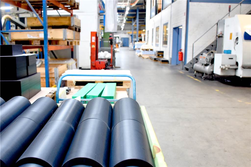 Kunststoffprodukte in tausenden Formen werden von Ottenstein in alle Welt verkauft. Nach Asien und Australien vor allem Halbzeuge, die dann erst vor Ort weiter verarbeitet werden.