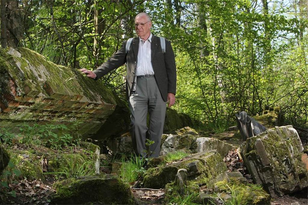 Hitler-Attentat am 20. Juli: „Stauffenberg zeigte mir schweigend seinen Ausweis“ Kurt Salterberg, Mitglied des Führerbegleitbataillons und wachhabender Soldat in Hitlers Hauptquartier, hat das Attentat von Stauffenberg am 20. Juli in der Wolfsschanze in Rastenburg (Ostpreußen) miterlebt.