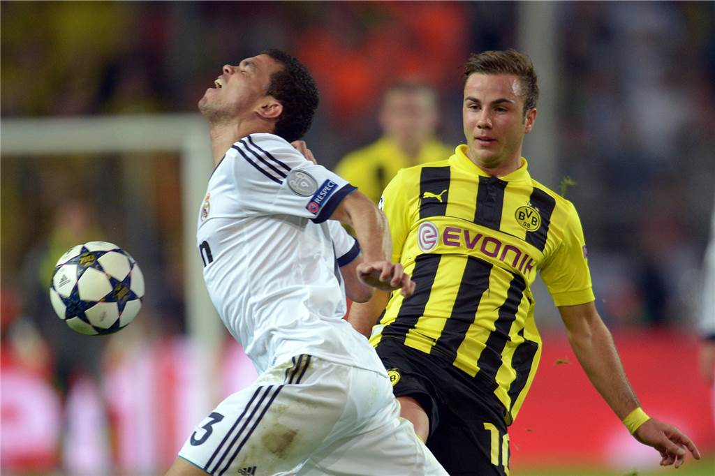 Götze vor endgültigem BVB-Abschied - Chronologie einer Entfremdung Kurz vor dem Champions-League-Spiel gegen Real Madrid wurde der Wechsel von Mario Götze zum FC Bayern München im April 2013 publik.