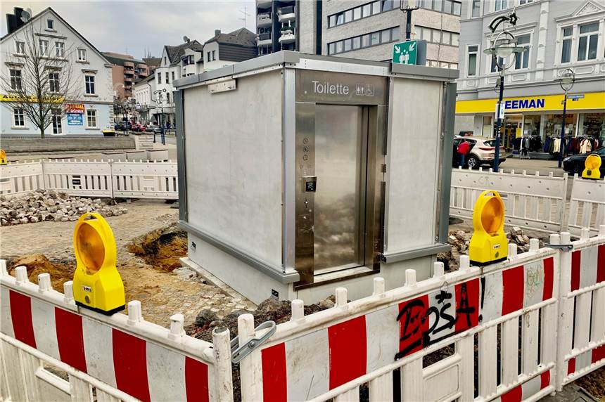 Neues stilles Örtchen im Ort ist modern, aber noch nicht nutzbar Kurz vor dem zweiten Lockdown kam die neue Toilette.
