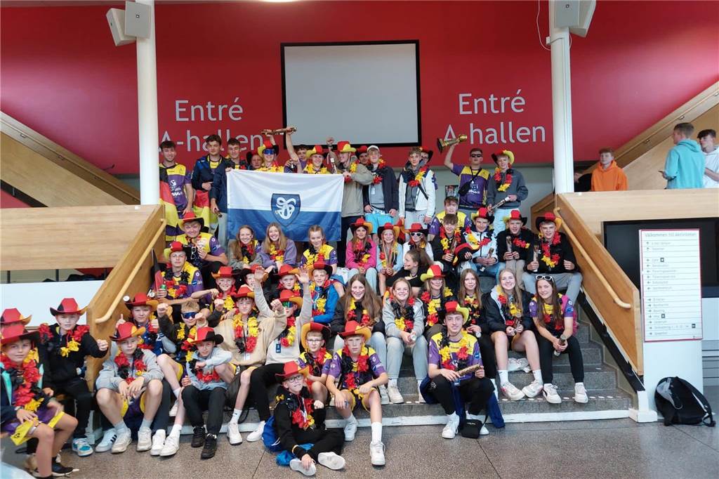 Der HSC reist zum Partille Cup nach Schweden Kurz vor der Abfahrt zur Eröffnungsfeier war die Stimmung beim HSC Haltern-Sythen bereits ziemlich gut.