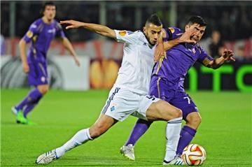 Kurz vor der Unterschrift beim S04: Younes Belhanda (l.)