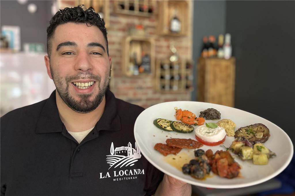 Kreuzviertel-Restaurant wenige Monate nach Eröffnung dunkel La-Locanda-Chef Brahim Ouardah im Frühjahr 2023.