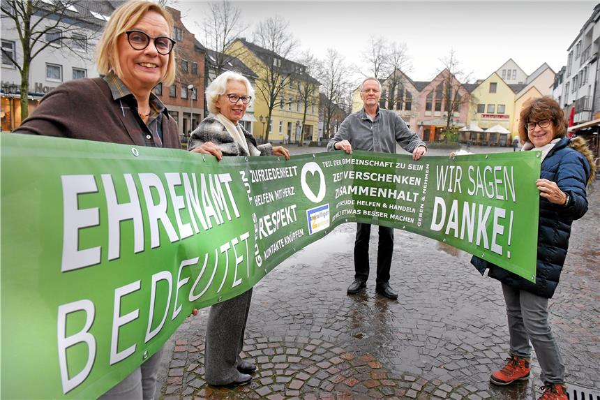 Das erwartet die Ehrenamtlichen beim Schwerter Bürgerbrunch Laden die Engagierten der Stadt zu einem besonderen Fest ein: Sigrid Reihs (v.l.), Ute Falk, Andreas Heising, Sabine Klug. Alle von ihnen sind Mitglieder des Freiwilligenzentrums Die Börse.