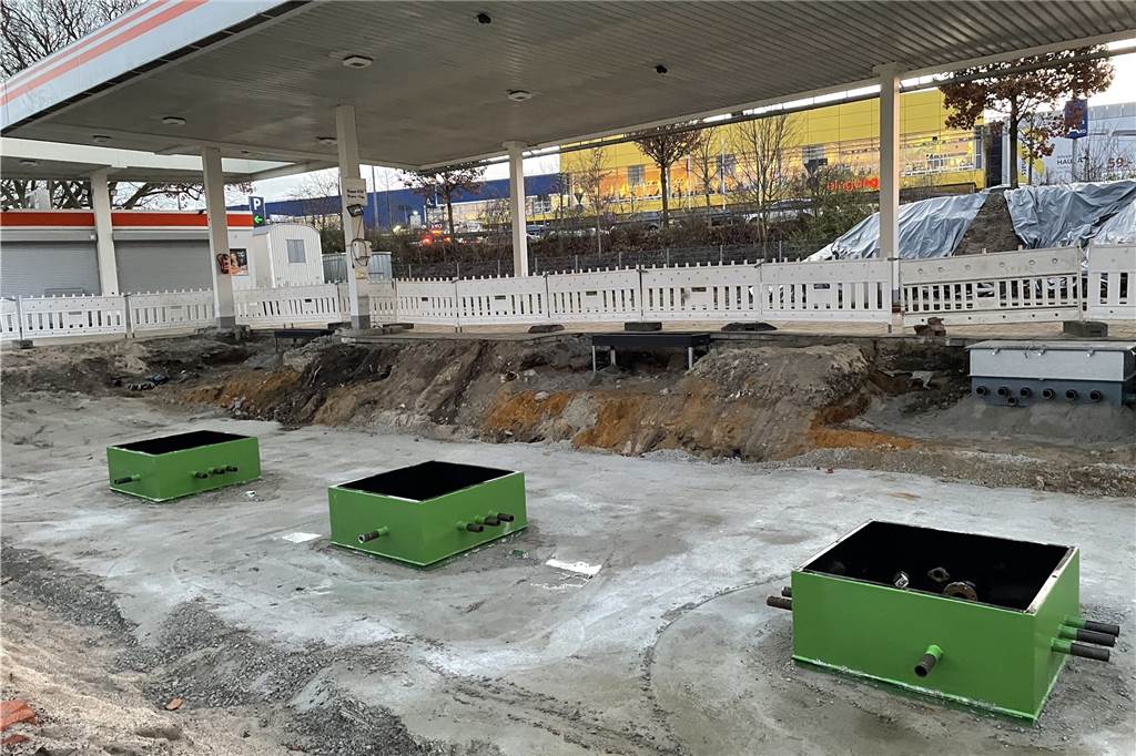 SB-Tankstelle an der Borussiastraße erhält eine neue Tanktechnik Umbau der SB Tankstelle an der Borussiastraße in Dortmund-Kley.
