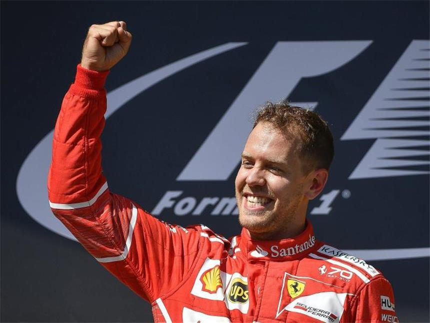 Keine Vertragsneuigkeit bei Vettel vor Ferrari-Heimspiel Lässt seine Zukunft weiter offen: Ferrari-Pilot Sebastian Vettel. Foto: Zsolt Czegledi