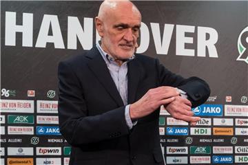 Lässt seinen Antrag bezüglich der Übernahme von Hannover 96 vorerst ruhen: Clubchef Martin Kind. Foto: Peter Steffen