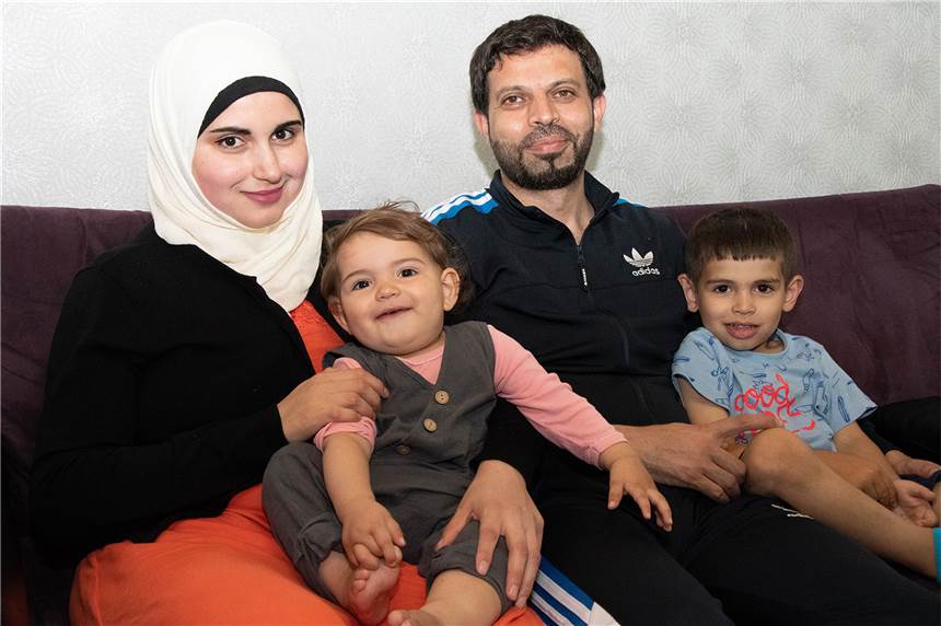 Syrisches Ehepaar aus Haltern hilft anderen geflüchteten Menschen Lama Maraiadi mit der einjährigen Tochter Mila und Abdalslam Almury mit dem dreieinhalbjährigen Sohn Hazim engagieren sich ehrenamtlich beim Caritasverband Ostvest für Geflohene.
