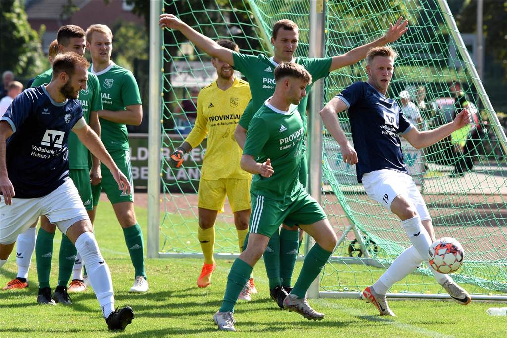 Landesliga 4, SV Dorsten-Hardt - Ibbenbürener Spvg. 2:2 (0:2)