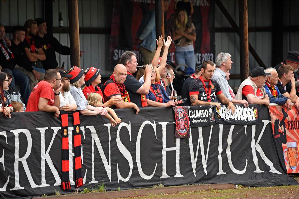 Landesligist Dorsten-Hardt unterliegt dem Oberligisten Spvgg. Erkenschwick mit 0:3.