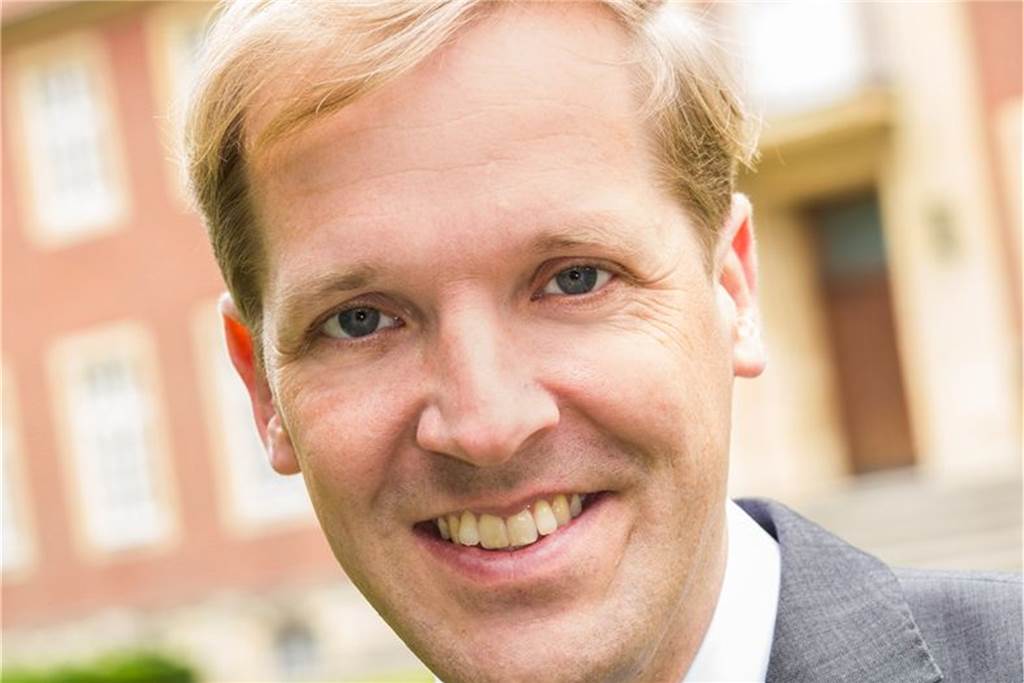 Löhr und Sendermann fordern Impfpflicht - aber es gibt Gegenstimmen Landrat Dr. Christian Schulze Pellengahr