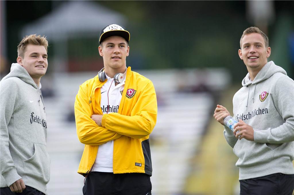 BVB-U23-Kapitän Franz Pfanne vor Duell mit Dresden: „Heute gibt es für euch nichts zu holen“ Franz Pfanne verschränkt die Arme vor der Brust.