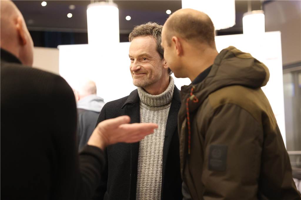 Lange bevor die neue Dortmunder Tatort-Folge im Fernsehen zu sehen sein wird, durften schon die ersten Neugierigen in der Lüner Cindworld die Premiere sehen. Mit dabei war auch das Tatort-Team rund um Hauptdarsteller Jörg Hartmann.
