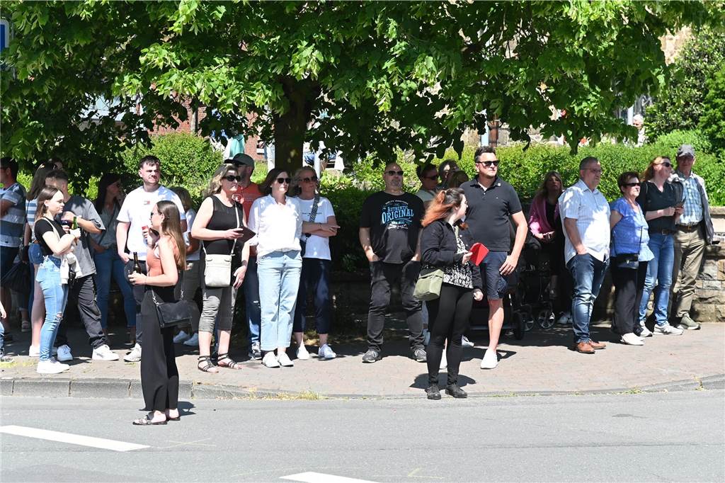 Lange mussten die Lembecker Schützenfreunde auf ihr geliebtes Fest warten. Die Parade am Sonntag war ein optischer Höhepunkt, bevor am Montag der neue König ermittelt wird.