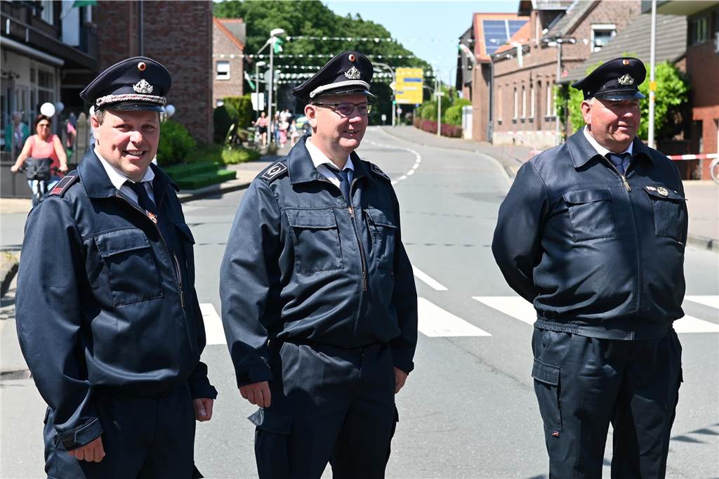 Lange mussten die Lembecker Schützenfreunde auf ihr geliebtes Fest warten. Die Parade am Sonntag war ein optischer Höhepunkt, bevor am Montag der neue König ermittelt wird.
