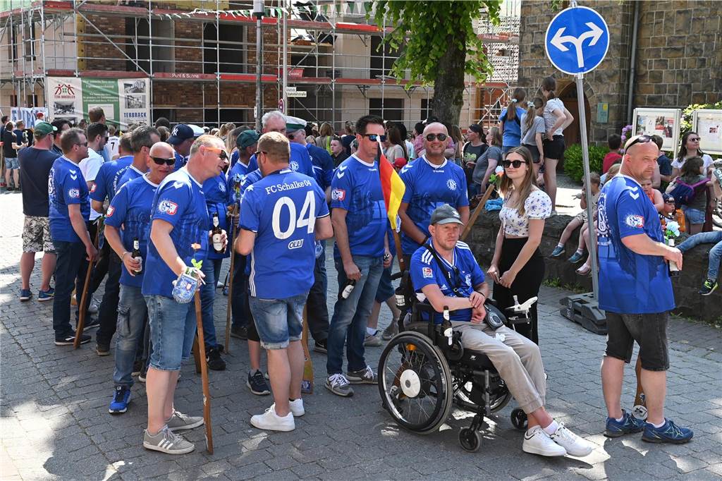 Lange mussten die Lembecker Schützenfreunde auf ihr geliebtes Fest warten. Die Parade am Sonntag war ein optischer Höhepunkt, bevor am Montag der neue König ermittelt wird.