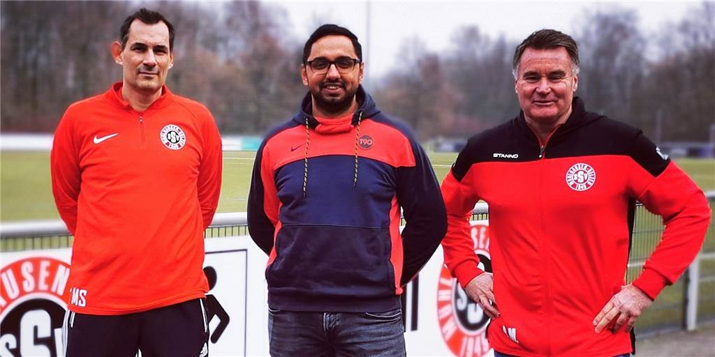 SSV Mühlhausen hat offenbar Ersatz für Ramaj gefunden - Ralf Mäkler verrät: „Ich werde es nicht“ Lange schien alles klar zu sein. Doch Flurim Ramaj (M.) wird nun doch nicht Trainer beim SSV Mühlhausen II. Sportchef Ralf Mäkler (r.) will dem Team am Freitag Ersatz vorstellen. Eine Möglichkeit ist dabei auch „Paradelösung“ Marco Slupek (l.), der die Reserve bis zuletzt trainierte. Möglicherweise präsentiert der SSV aber auch eine gänzlich andere Lösung.