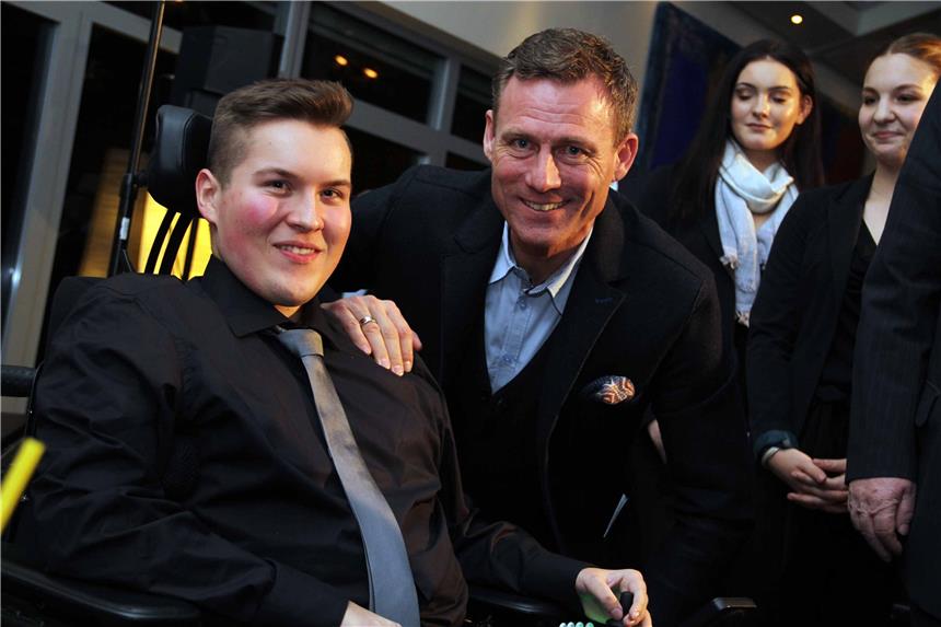 Lars Dyringer (l.), der Ehrenpreisträger, und Laudator Ingo Anderbrügge.