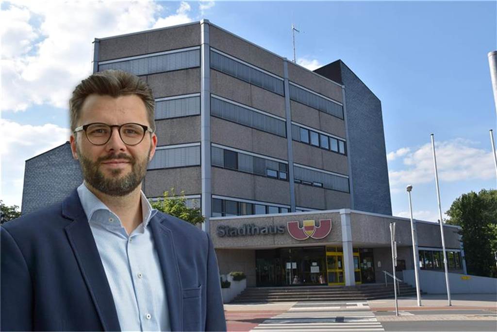 Reduzierung der Zahl der Ratsmitglieder: Zuspruch gibt es nur von der CDU Montage: Lars Hübchen von der SPD Werne steht vor dem Stadthaus.