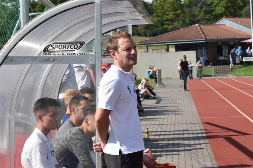 Lars Müller ist seit Ende Juni Trainer des Werner SC. Am Sonntag startet er mit dem Team in die Landesliga-Saison 2017/18. Allerdings sieht der Coach noch Verbesserungsbedarf in der Spielweise seiner Mannschaft.