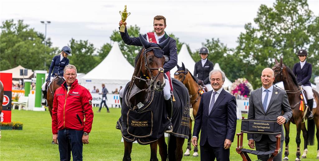 Lars Volmer gewinnt beim CHIO Aachen das Finale des U25 Springpokals Lars Volmer, Gewinner des Finales um den U25 Springpokal beim CHIO Aachen.