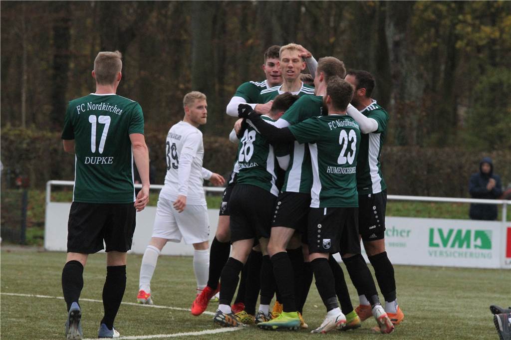 Traumtor-Schützen beim FC Nordkirchen: „Fragte mich erst, was mache ich jetzt?“ Lars Wannigmann freut sich über seinen sehenswerten Treffer zum 1:0.
