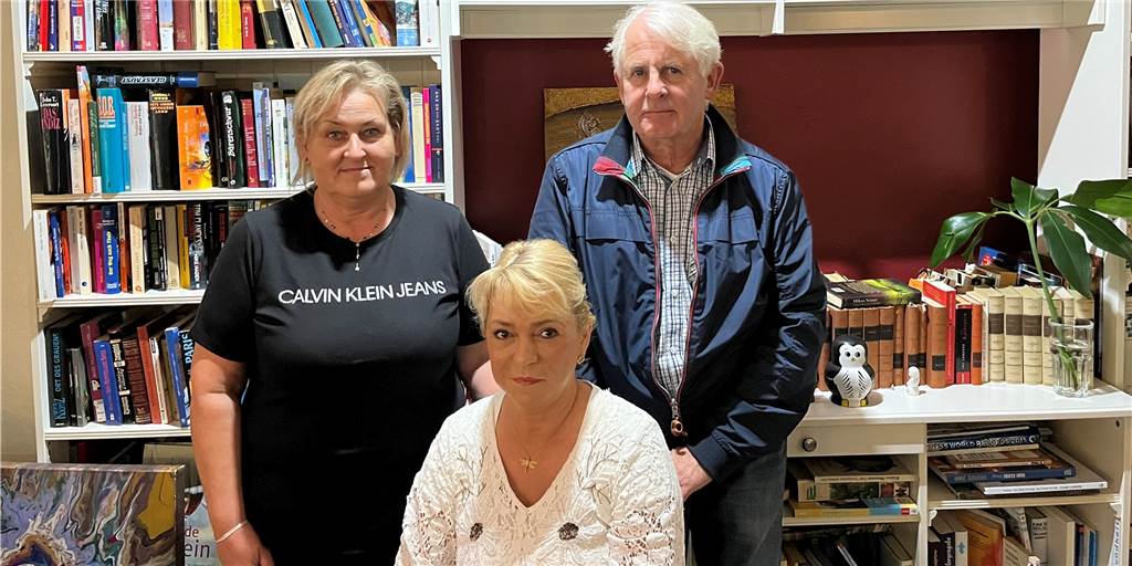 Kunst-Café Lünen schließt bald – aber nicht vollständig Lassen sich von der Schließung des Kunst-Cafés Lünen nicht unterkriegen: Eva Dowlaszewicz, Sandra Fasse-Hüsing und Heinrich Fasse.