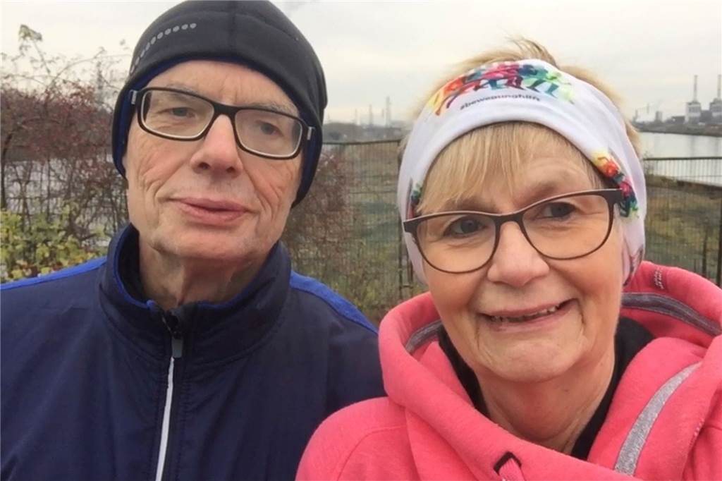 Die Aktion „Bewegung hilft“ übertrifft in diesem Jahr alle Erwartungen Laufbotschafterin Elisabeth Bevermann vom "Team Bauch und Hüfte" und ihr Mann waren bis jetzt schon rund 170 Mal für die Aktion "Bewegung hilft" unterwegs".
