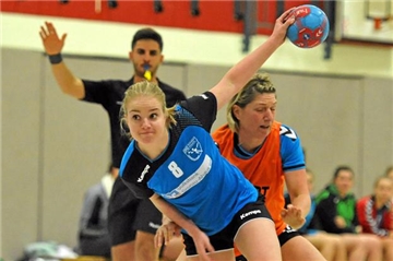 Laura Albersmann (v.) und die DHG gehen als klare Favoriten ins Spiel bei Vorwärts Gronau am Samstag.