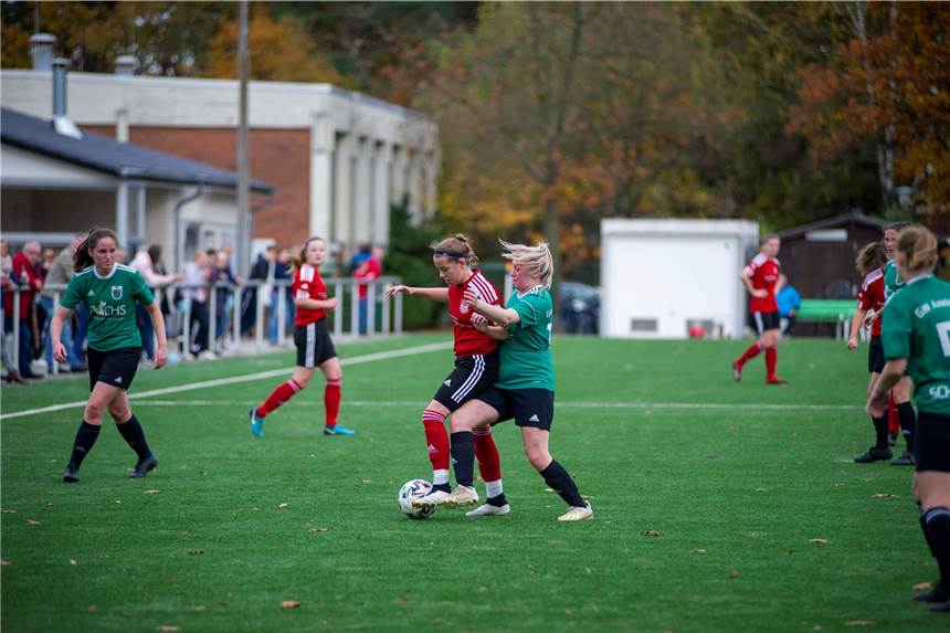 Glückliches Remis: Flaesheim überwintert in der Landesliga auf Platz zwei Laura Giezenaar (l.) und Concordia Flaesheim blieben gegen Union Wessum zwar torlos, sprangen durch das 0:0 aber wieder auf Platz zwei.