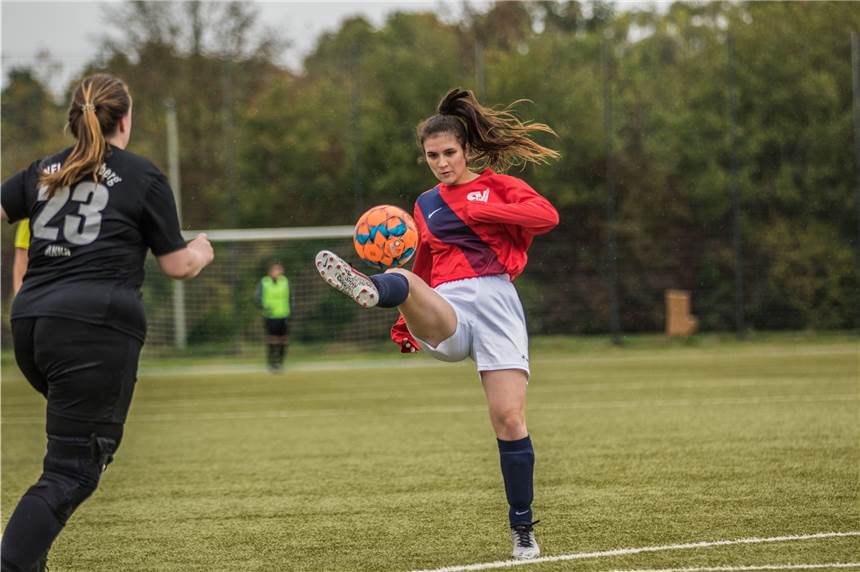 SG Selm/Südkirchen entscheidet Derby gegen FC Nordkirchen klar für sich Laura Kardanov traf zum 3:1 für die SG Selm/Südkirchen.