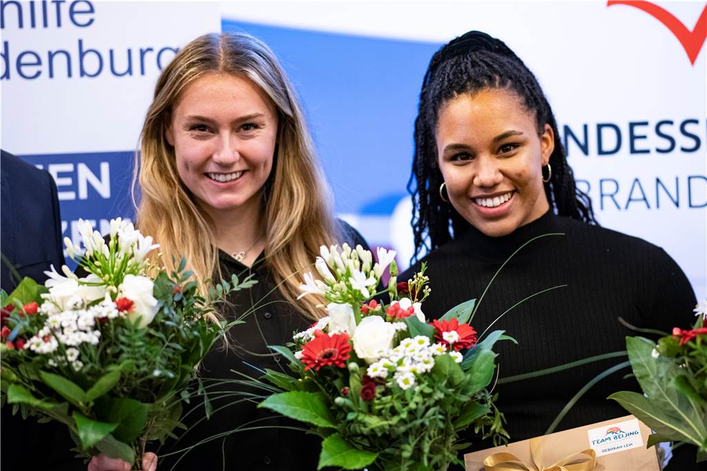 Letzte Übersee-Weltcups: Laura Nolte auf dem Highway des Teufels Laura Nolte (l.) und Deborah Levi sind NRW-Sportlerinnen des Jahres 2022.