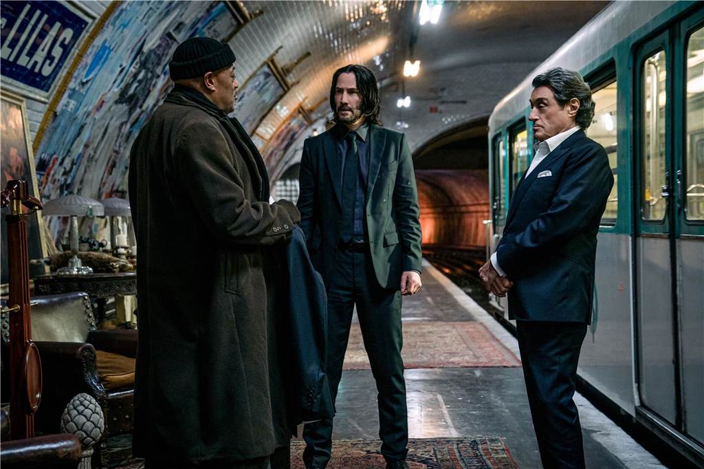 „John Wick 4“: Eine Mann gegen die Internationale der Mietkiller Laurence Fishburne (v.l.n.r.) als Bowery King, Keanu Reeves als John Wick und Ian McShane als Winston