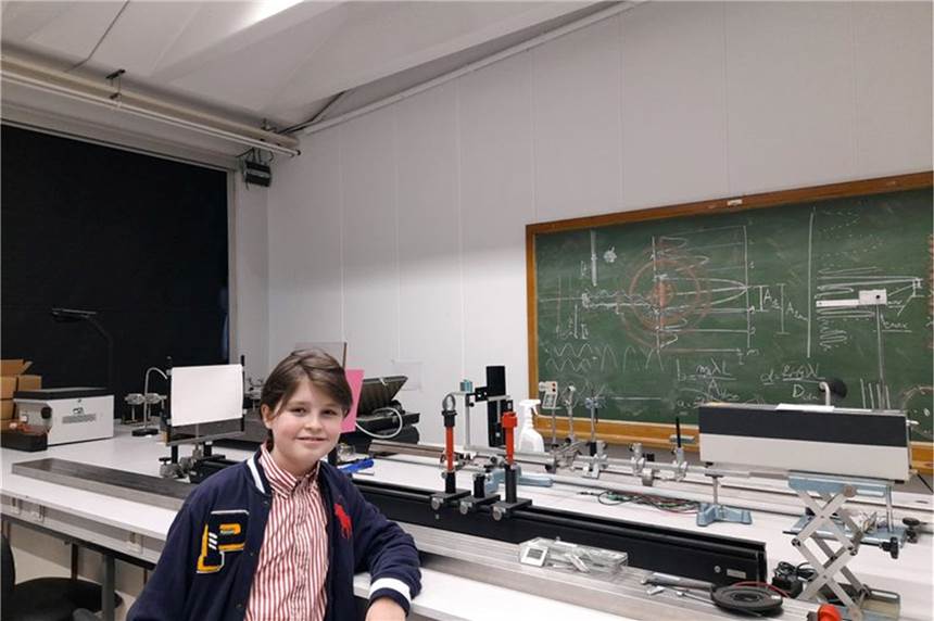 Mit Auszeichnung: „Wunderkind“ Laurent (11) beendet Physik-Studium Laurent Simons hat in Rekordzeit seinen Abschluss gemacht.