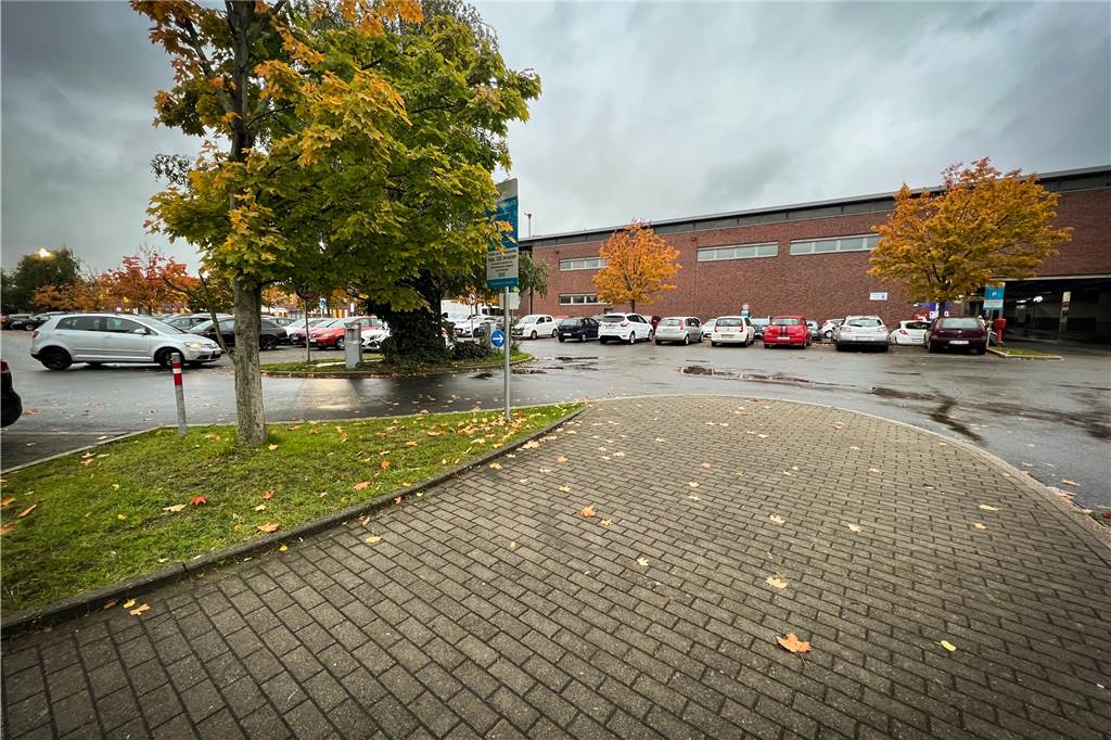 Ein Parkplatz