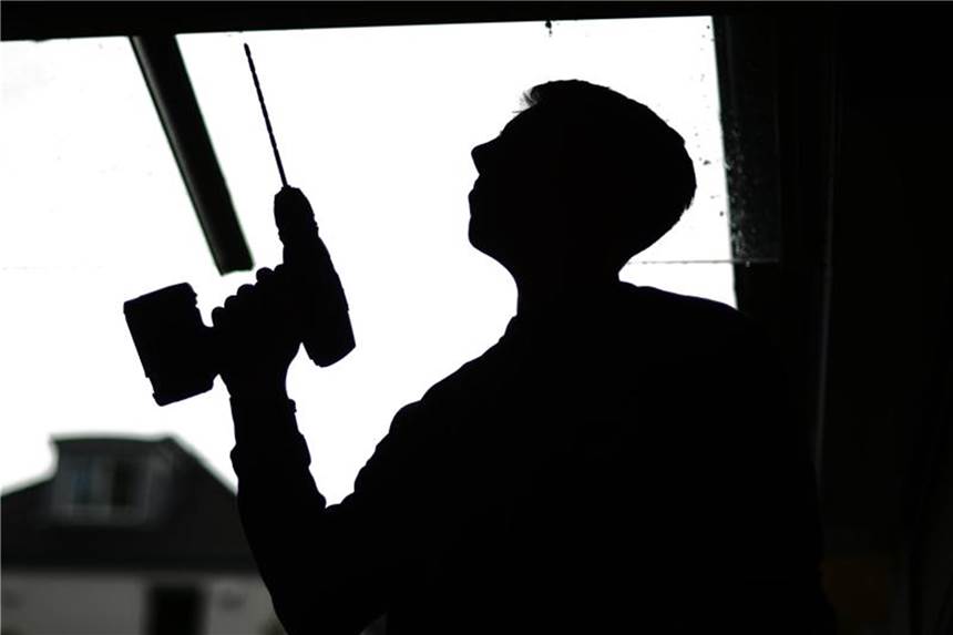 Was eine Ausbildung für viele zur Belastung macht Laut einer DGB-Studie sind die Stressfaktoren der heutigen Arbeitswelt längst auch bei den Azubis angekommen. Foto: Julian Stratenschulte
