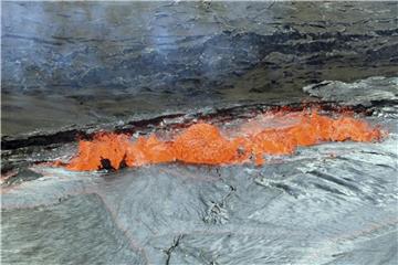 Lava spritzt im Halema'uma'u Krater des Kilauea Vulkan auf Big Island. Der ist seit Tagen verstärkt aktiv. Foto: U.S. GEOLOGICAL SURVEY
