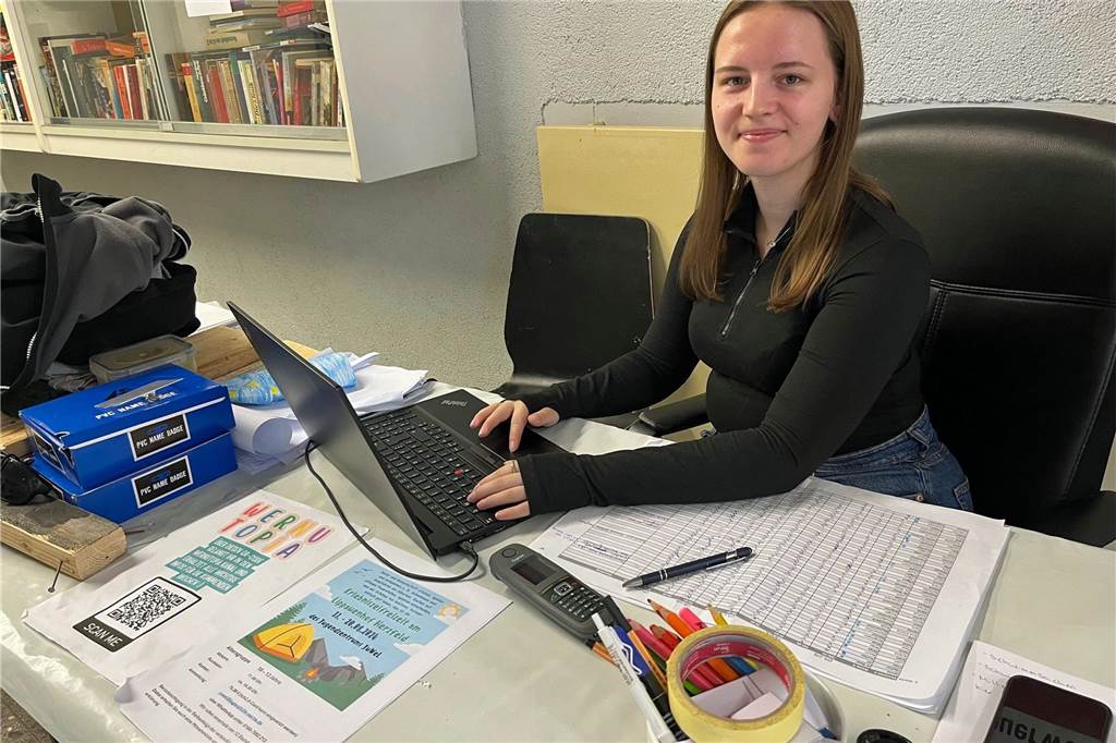 Lea (18) ist Azubi der Stadt Werne zur Verwaltungs-Fachgehilfin und "ausgeliehen" für Wernutopia.