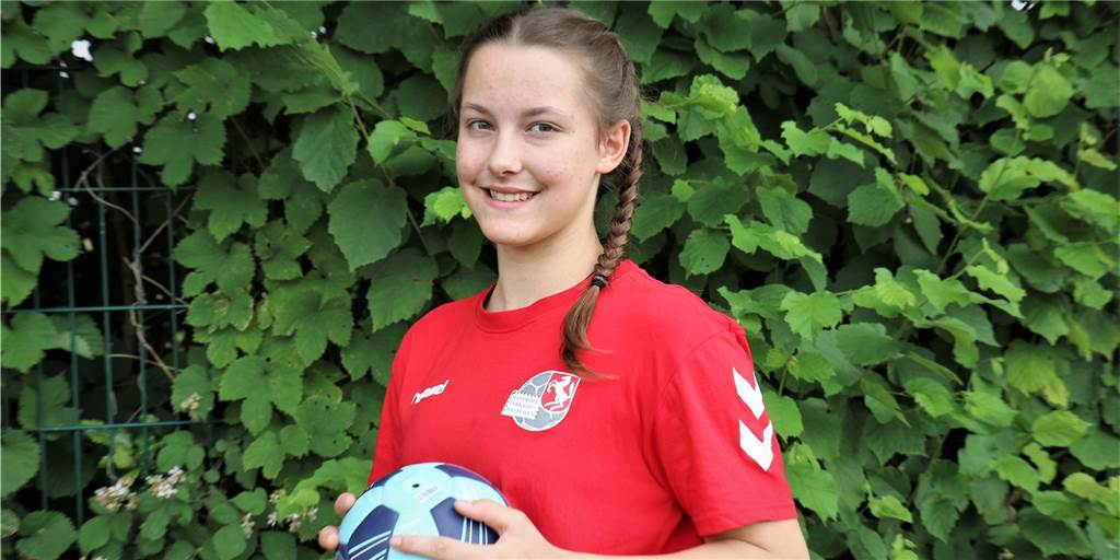 Halternerin spielt sich in die Westfalenauswahl und feiert erste Erfolge Lea Bolte vom HSC Haltern-Sythen hat sich in der Westfalenauswahl festgespielt.