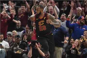 LeBron James von den Cleveland Cavaliers war mit 32 Punkten und 13 Rebounds bester Spieler im Spiel gegen Indiana Pacers. Foto: Leah Klafczynski/Akron Beacon Journal via Zuma