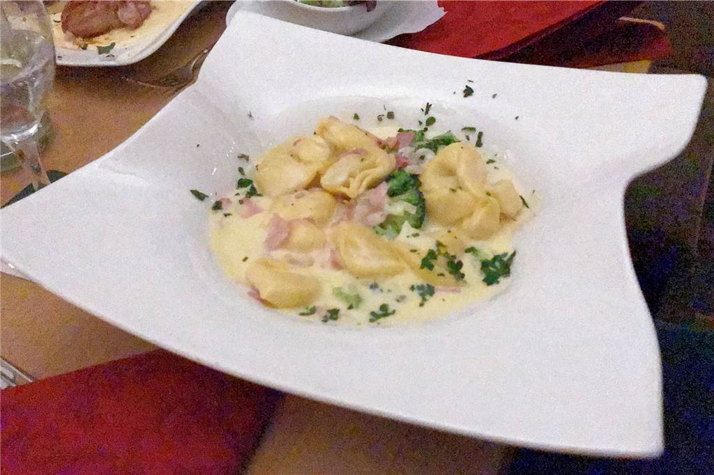 Meyerinks verwöhnen mit gutem Essen und ganz viel Herzlichkeit Lecker, die Tortellini mit Käsefüllung.