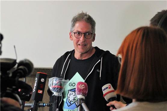 Mordanschlag auf Lehrer: 18-Jähriger muss wieder vor Gericht – Freispruch aufgehoben
