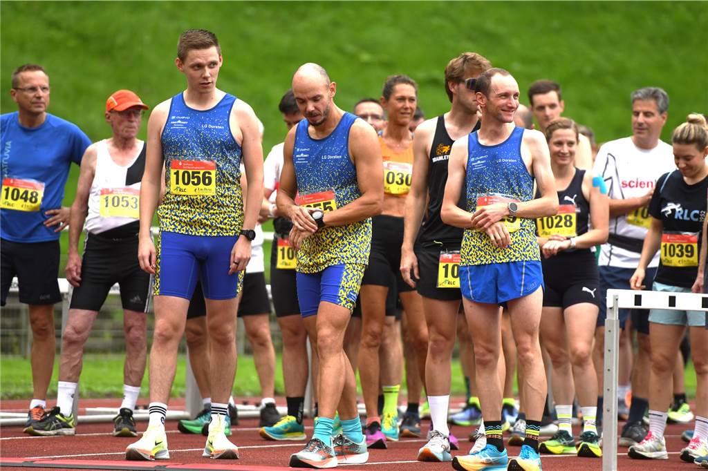 Leichtathletik, 6. Sparkassen Abendlauf des Recklinghäuser LC.Start 10 km mit dem späteren Kreismeister, Matthias Amoneit (LG Dorsten, rechts)