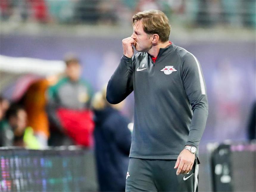 Leipzig rätselt über Leistungsabfall Leipzig-Trainer Ralph Hasenhüttl haderte mit dem 2:2. Foto: Jan Woitas